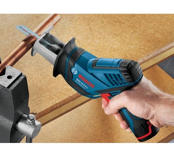Аккумуляторная сабельная ножовка Bosch GSA 10.8V-LI 0.601.64L.901