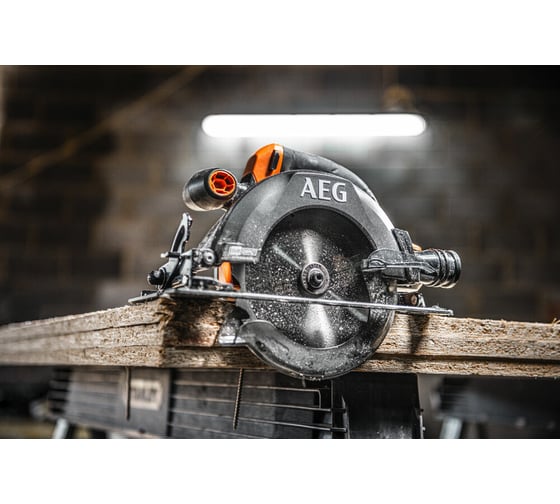 Аккумуляторная циркулярная пила AEG BKS18SBL-0 4935479660
