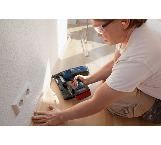 Аккумуляторный гвоздезабиватель Bosch GSK 18 V-LI 0.601.480.301