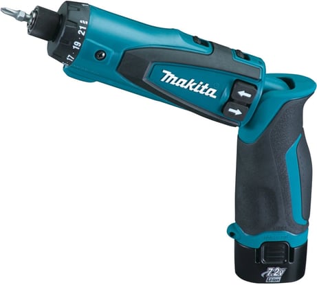 Аккумуляторная отвертка Makita DF 010 DSE