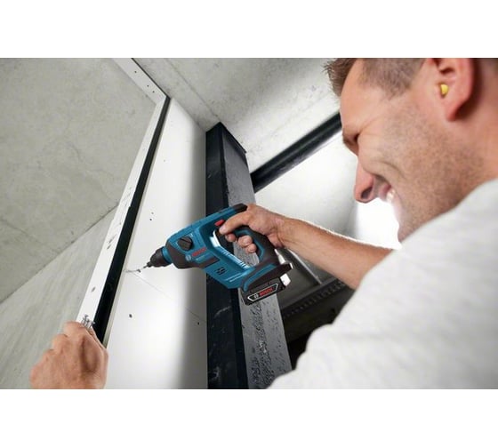 Аккумуляторный перфоратор Bosch GBH 14.4V-LI Compact 0.611.905.404