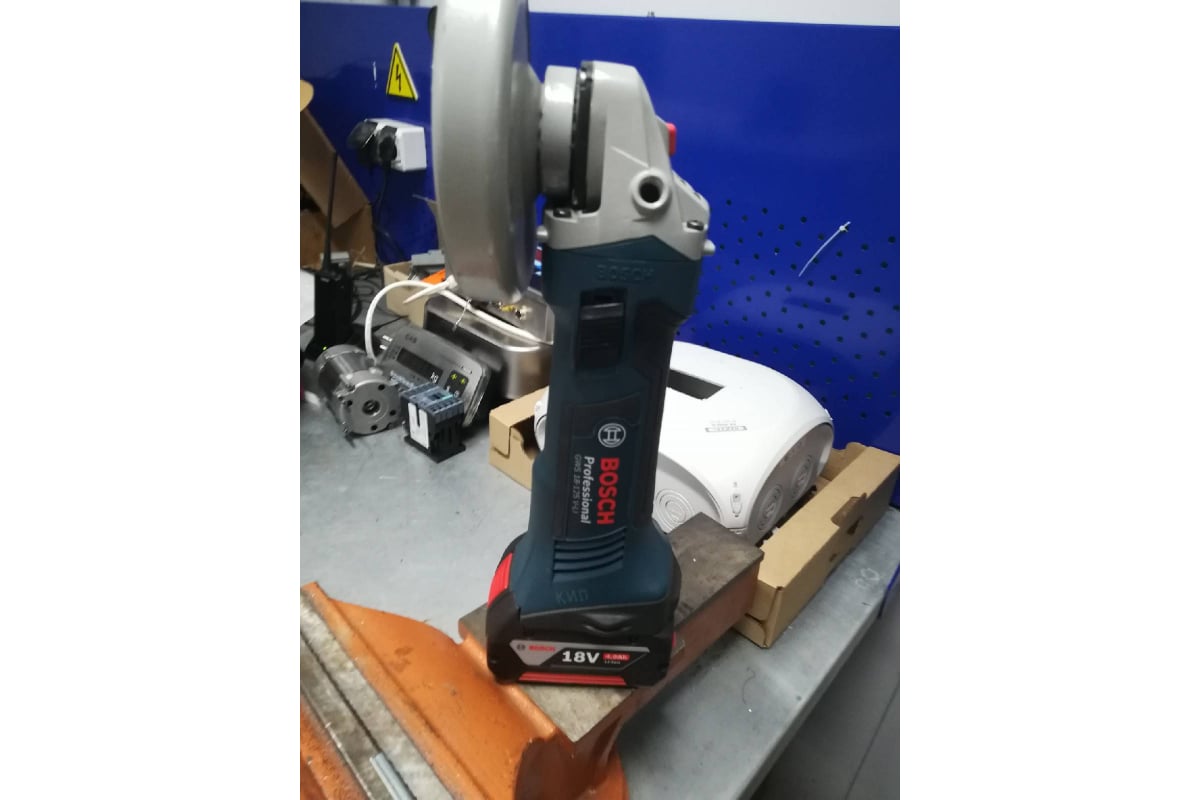 Угловая шлифмашина Bosch GWS 18-125 V-LI 0.601.93A.30B