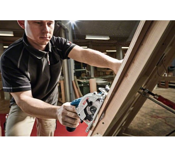 Аккумуляторная циркулярная пила Bosch GKS 12 V-LI 0.601.6A1.000