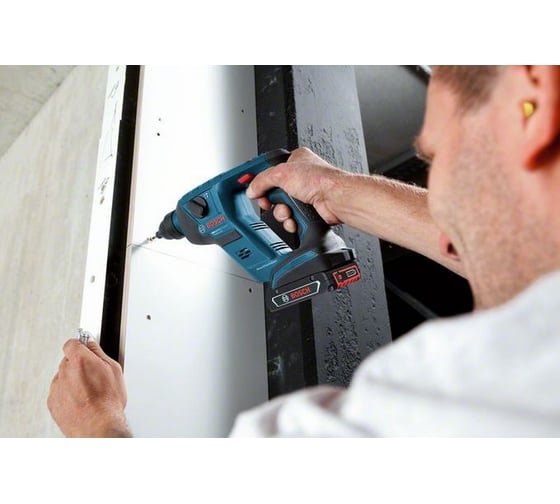 Аккумуляторный перфоратор Bosch GBH 18 V-LI Compact 0.611.905.308