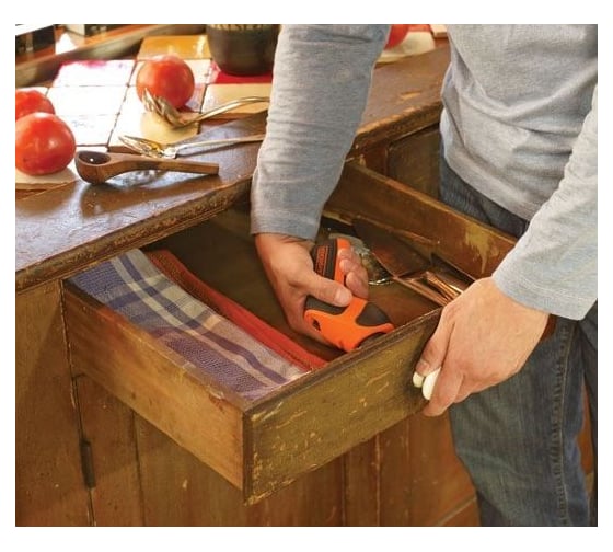Аккумуляторная отвертка Black+Decker CS3652LC