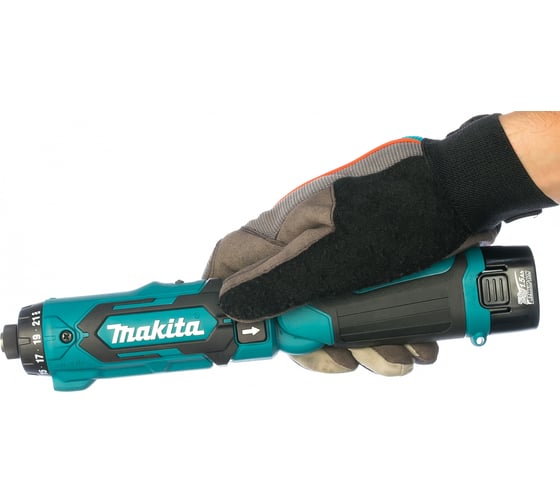 Аккумуляторная отвертка Makita DF012DSE
