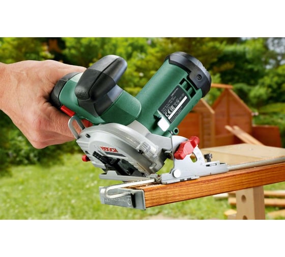 Аккумуляторная дисковая пила Bosch UniversalCirc 12 0.603.3C7.003