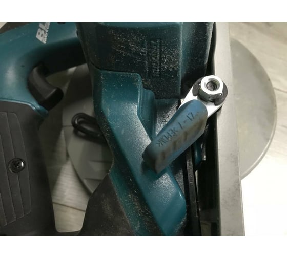 Аккумуляторная дисковая пила Makita LXT DHS680Z 29