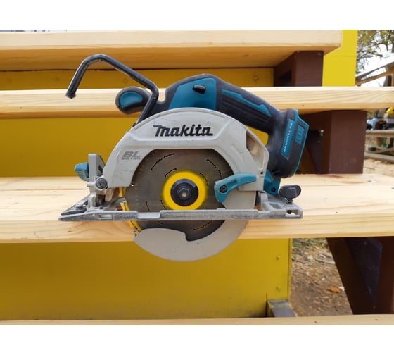 Аккумуляторная дисковая пила Makita LXT DHS680Z 7