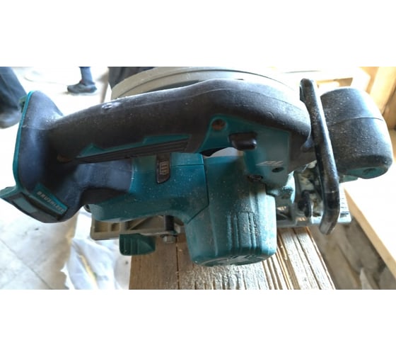 Аккумуляторная дисковая пила Makita LXT DHS680Z 10
