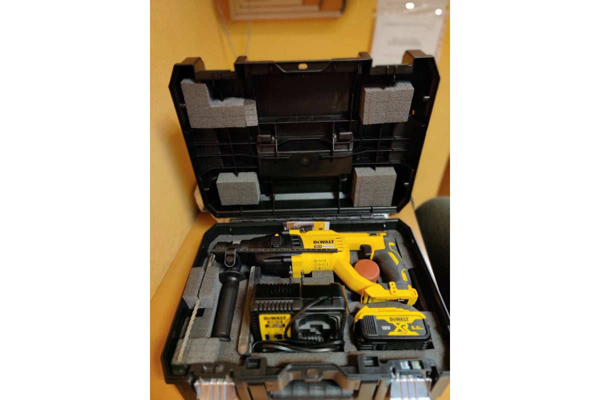 Бесщеточный перфоратор DEWALT DCH133N - выгодная цена, отзывы ...