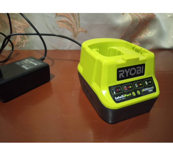 Зарядное устройство ONE+ Ryobi RC18120 5133002891 12