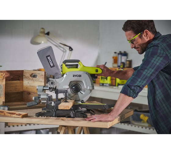 Аккумуляторная торцовочно-усовочная пила Ryobi ONE+ R18MS216-0 5133003597