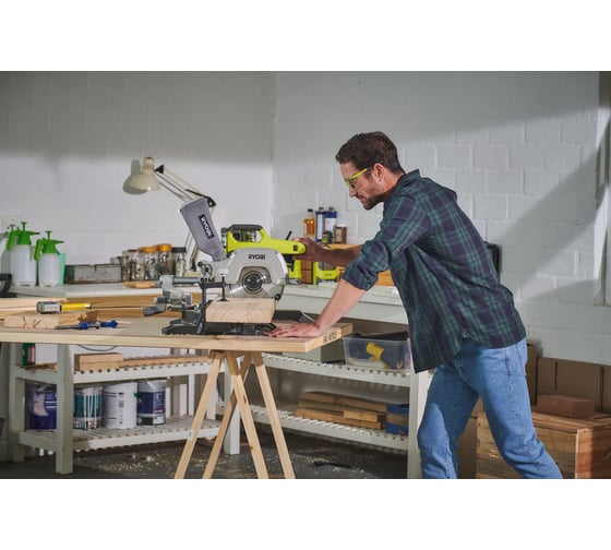 Аккумуляторная торцовочно-усовочная пила Ryobi ONE+ R18MS216-0 5133003597