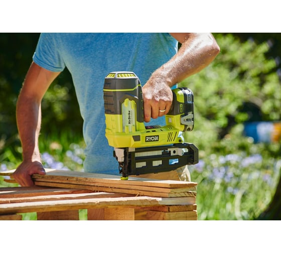 Аккумуляторный гвоздезабиватель Ryobi ONE+ R18N16G-120S 5133003859
