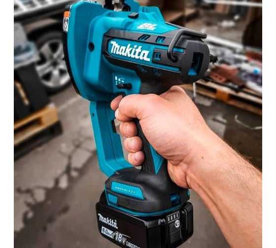 Резчик Makita LXT DSC102ZJ