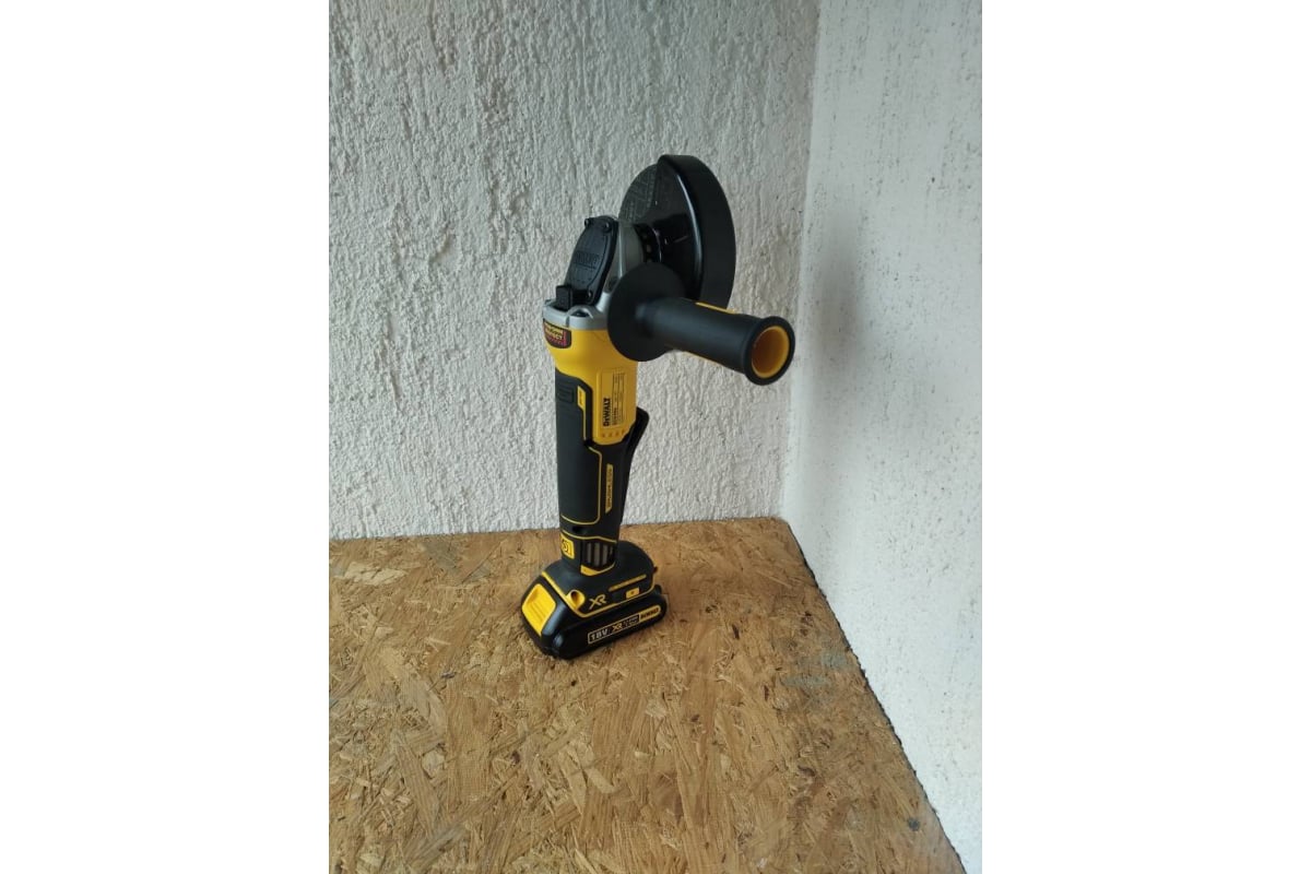 Бесщеточная угловая шлифмашина DEWALT 18 В XR DCG406N - выгодная цена ...