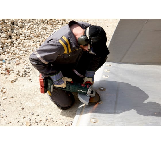 Аккумуляторная угловая шлифмашина Metabo WPB 36-18 LTX BL 230 613102810