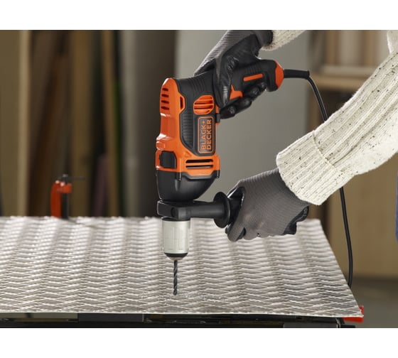 Ударная дрель Black&Decker BEH850
