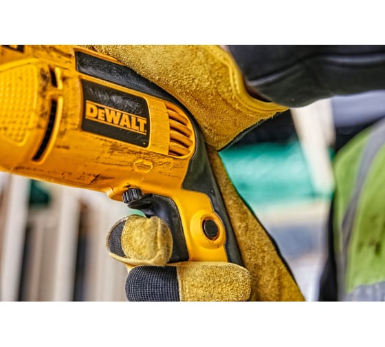 Ударная дрель Dewalt DWD024K 701 Вт DWD024K-QS