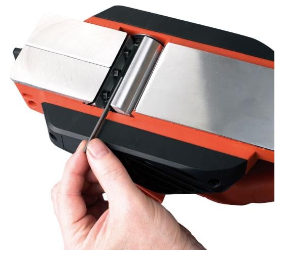 Электрический рубанок Black Decker KW 712