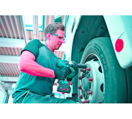 Аккумуляторный гайковерт Bosch GDS 18V-1050 H Соло 06019J8500