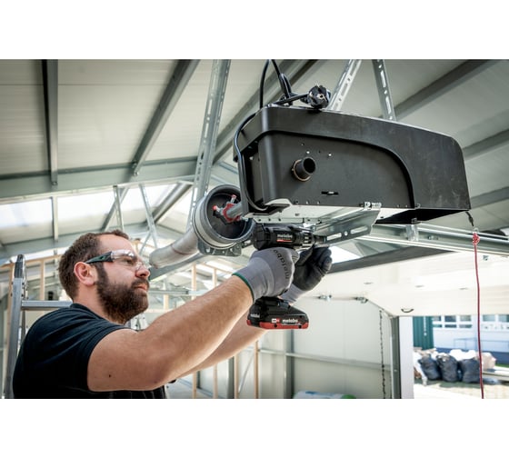 Аккумуляторный ударный гайковерт Metabo SSW 18 LTX 400 BL SE 602255850