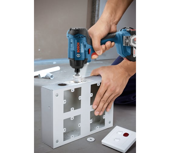 Аккумуляторный гайковерт Bosch GDR 180-LI 06019G5123