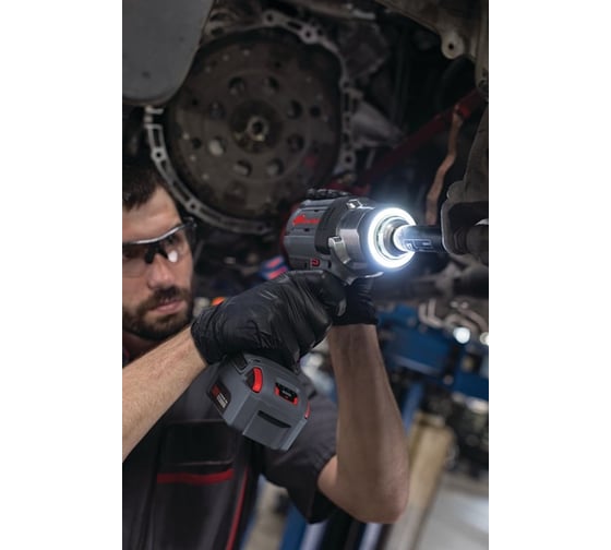 Аккумуляторный ударный гайковерт Ingersoll Rand 1/2", 20 В, 1360/68-746 Нм, 1900 об/мин W7152