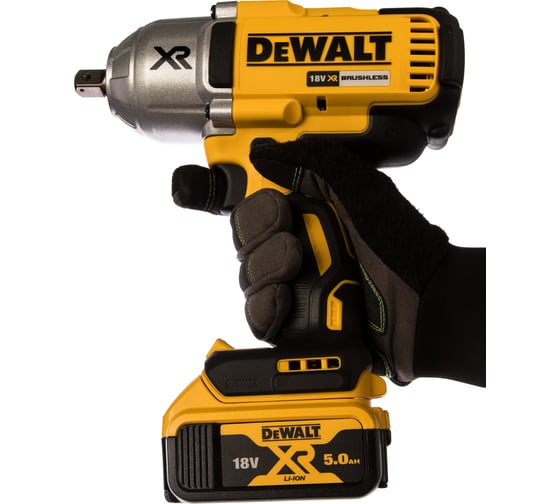 Аккумуляторный гайковерт DEWALT DCF 899 P2