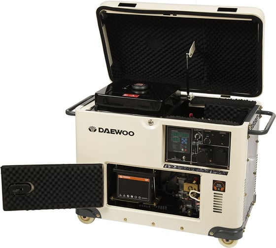 Дизельный генератор Daewoo DDAE 7000SE-3