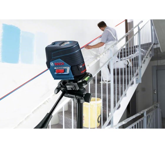Комбинированный лазерный нивелир Bosch GCL 2-50 C + крепление RM2 + штатив BT 150 0.601.066.G02