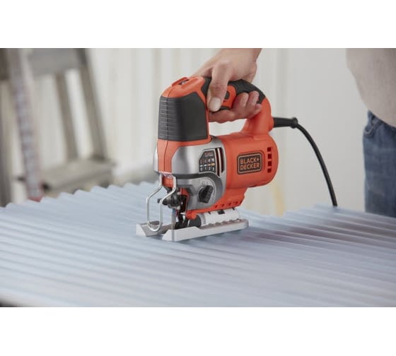 Лобзик Black&Decker BES610-QS