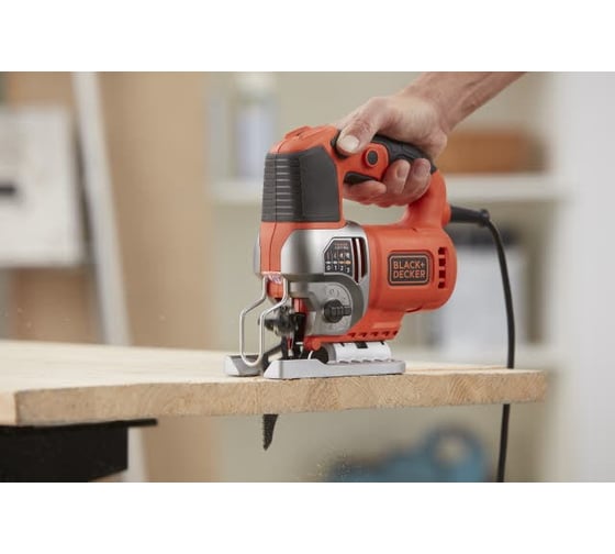 Лобзик Black&Decker BES610-QS
