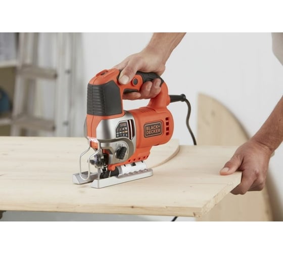 Мощный лобзик Black&Decker BES610K-QS