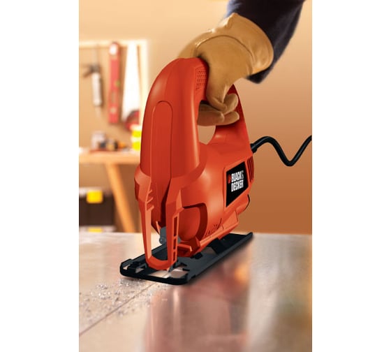 Лобзик Black+DECKER KS 500