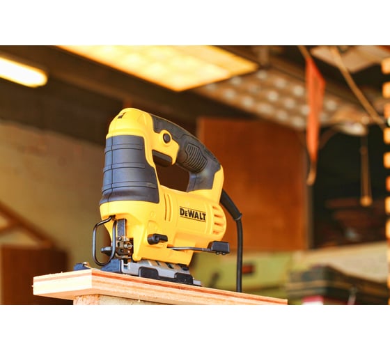 Лобзик DEWALT DWE349-KS 9