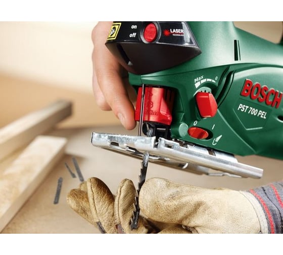 Лобзик Bosch PST 700 PEL 0.603.413.520