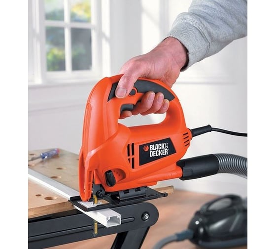 Лобзик Black+ Decker KS 700 PEK