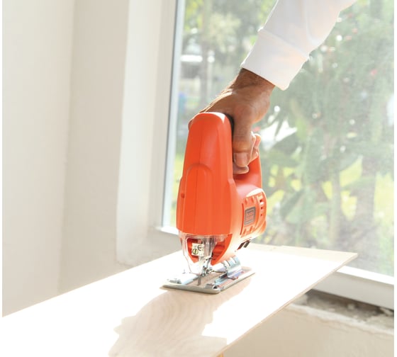 Лобзик Black+Decker JS20
