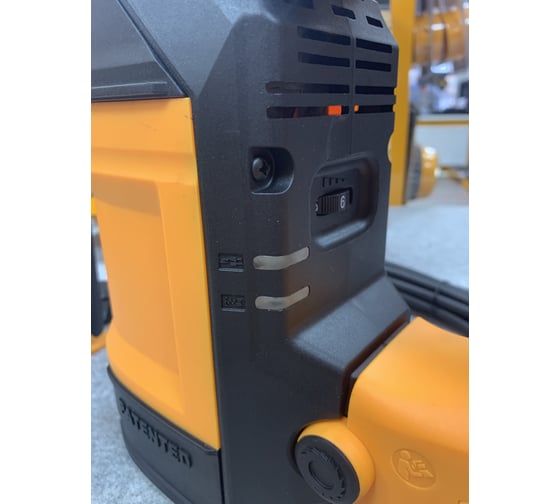 Перфоратор INGCO INDUSTRIAL RH120068