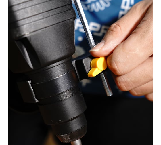 Перфоратор DEKO DKH650W063-4110 063-4110