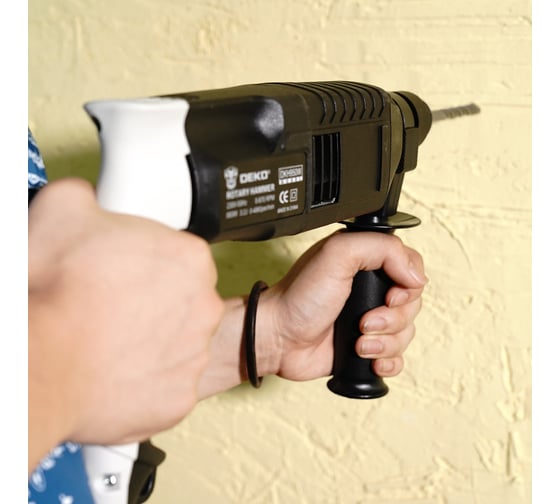Перфоратор DEKO DKH650W063-4110 063-4110
