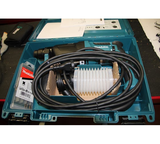 Перфоратор Makita HR2600