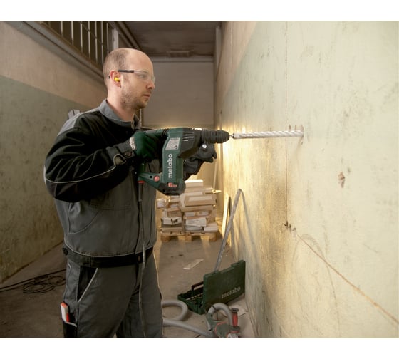 Перфоратор Metabo KHE 3251 с патроном SDS+ 600659000