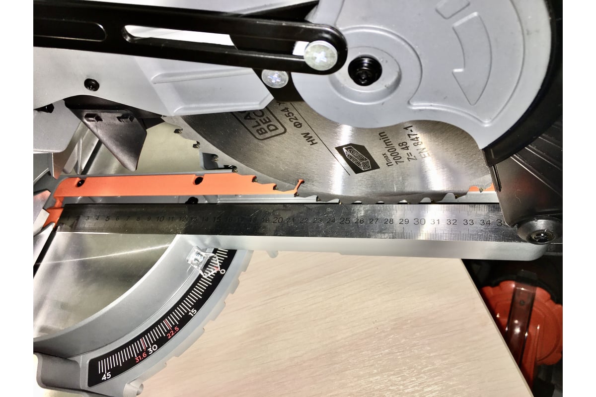 Compound mitre saw Black&Decker BES710-QS - BES710-QS - Cross cut mitre  saws - Woodworking machines