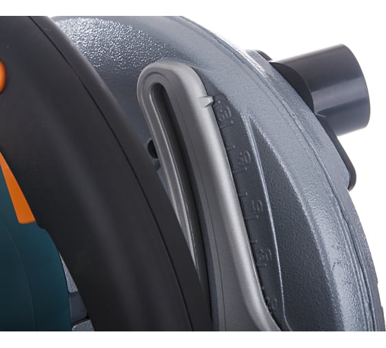 Дисковая пила Makita 5705 R