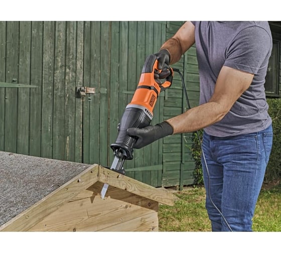 Сабельная пила Black&Decker BES301-QS