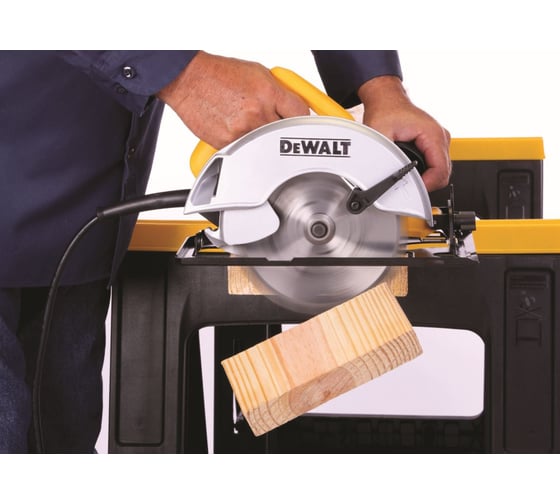 Дисковая пила DeWALT DW 366