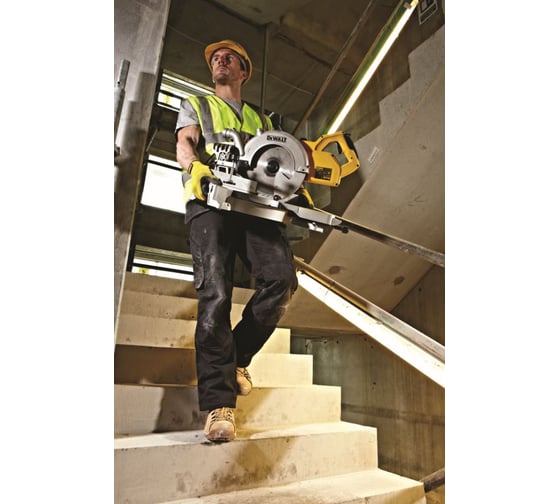 Торцовочная пила DEWALT DWS 778